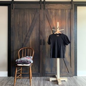 Medium H&M black tee